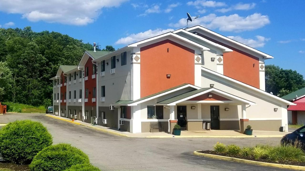 Motel Super 8 By Wyndham Salem Va Esterno foto