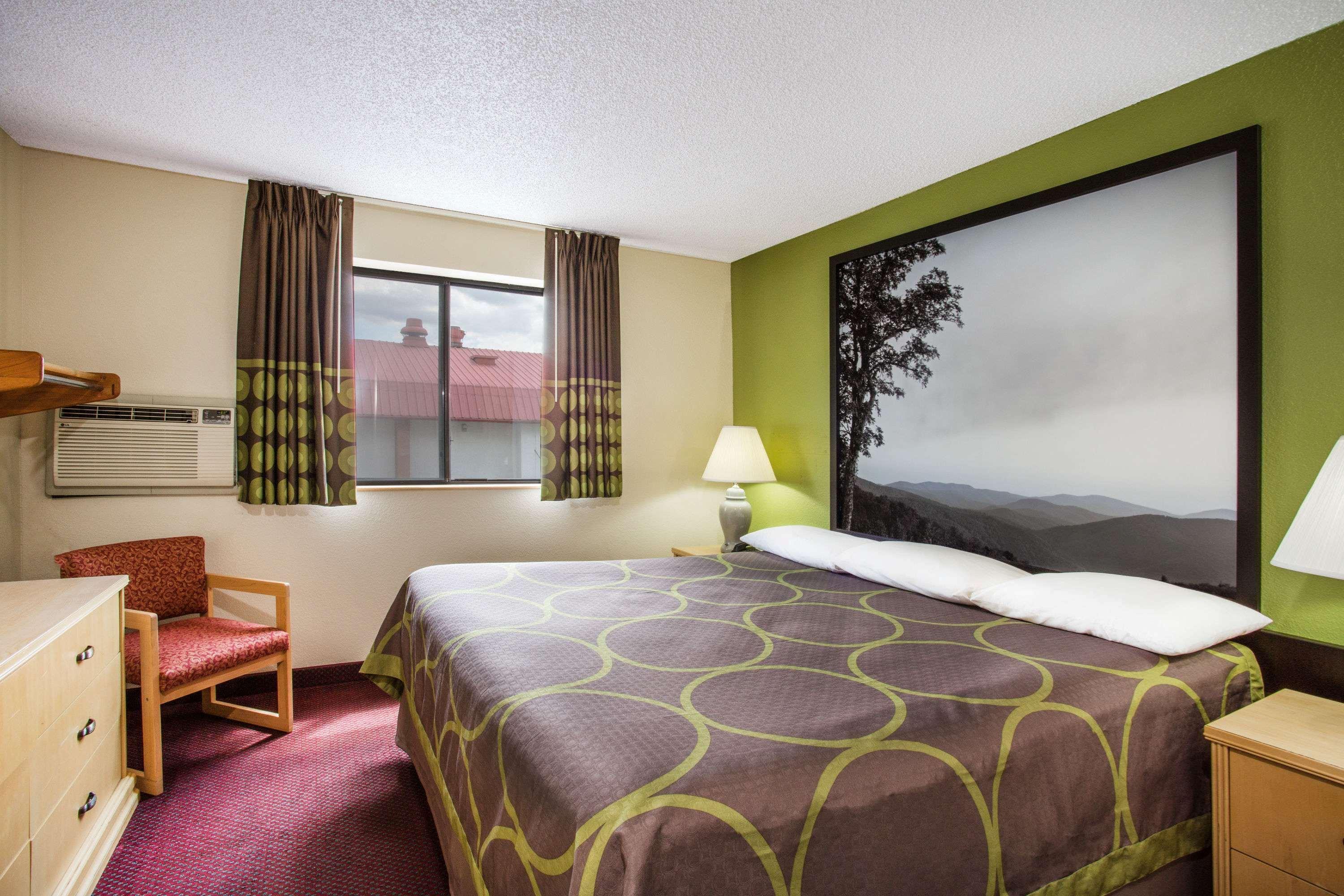 Motel Super 8 By Wyndham Salem Va Esterno foto