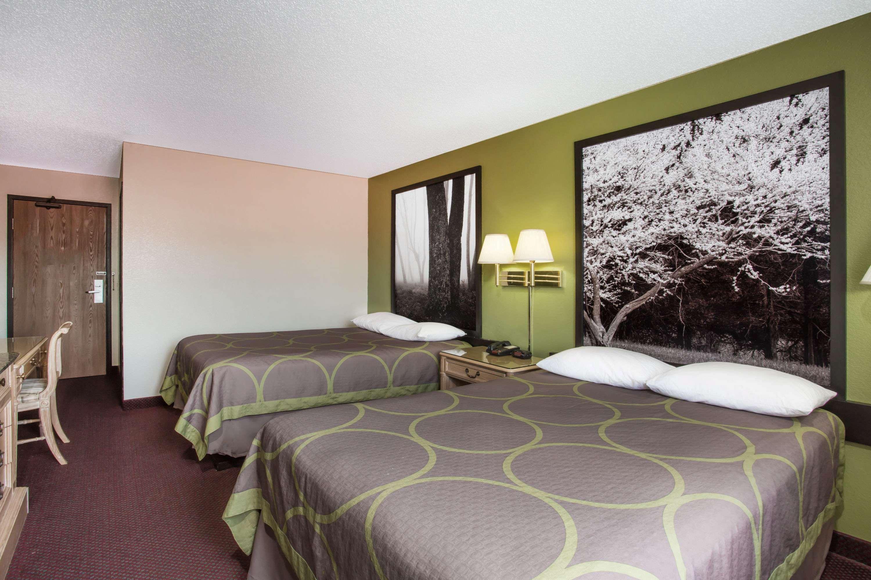 Motel Super 8 By Wyndham Salem Va Esterno foto