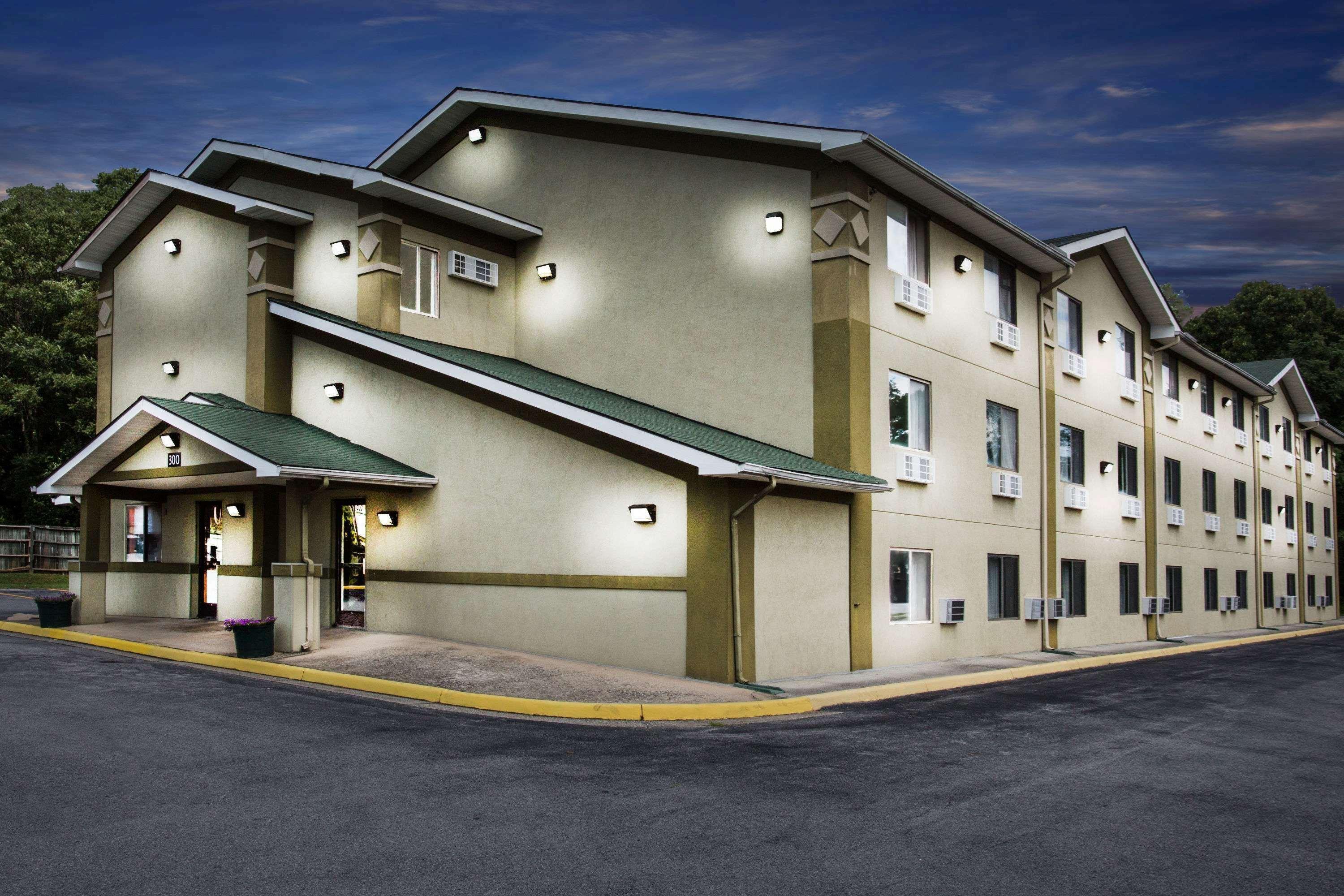 Motel Super 8 By Wyndham Salem Va Esterno foto